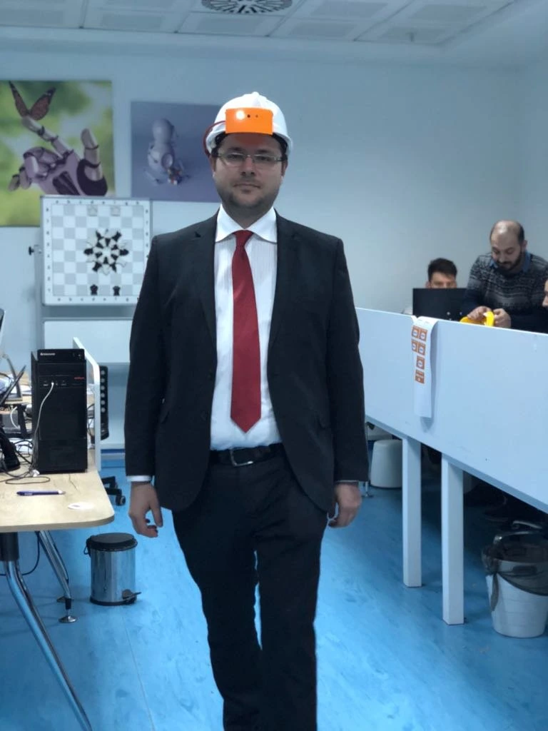 Prototiplerin tanıtımından bir görüntü